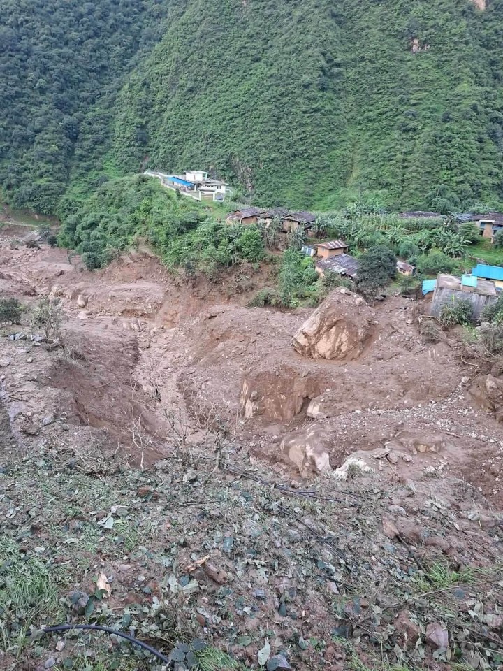 रोल्पामा पहिरोले घर–गोठ पुरिँदा दुई जनाको मृत्यू , दुई घाइते