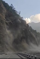 तुइनखोलामा भयंकर सुक्ख पहिरो, नारायणगढ–मुग्लिन सडकखण्ड अनिश्चितकालका लागि बन्द