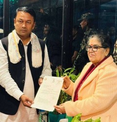 होटलमा मधेश प्रदेशको मुख्यमन्त्री  नियुक्त , एमाले बाहेकका दल कानुनी उपचारसँगै आन्दोलनमा जाने निर्णय 