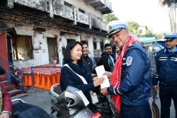 चोरी भएका ६० वटा मोटरसाइकल र स्कुटर हस्तान्तरण