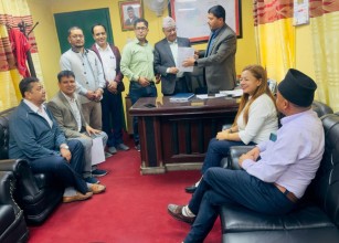 निजामति ट्रेड युनियनहरुको मागप्रति स्वास्थ्यकर्मी ट्रेड युनियनहरुको कडा आपत्ति