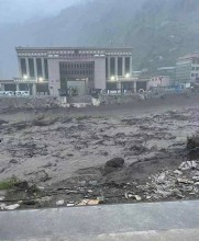 बाढीपहिरोले देशको १० राजमार्ग अवरूद्ध
