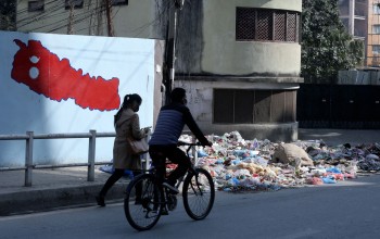 स्थानीयको अवरोधले काठमाडौं उपत्यकाको फोहर विसर्जन रोकियो