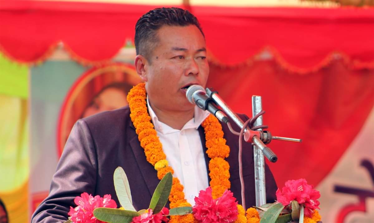 पूर्वअर्थमन्त्री महतले २६ वर्षमा नगरेको छहरे-राष्ट्रिय मावि सडक असारभित्र पीच गरेर देखाइदिन्छु : तामाङ